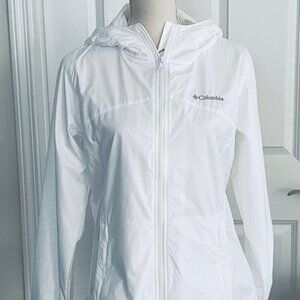 COLUMBIA GOLF JACKET WHITE- SIZE MEDIUM